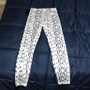 Til You Collapse White Cobra Effortless Leggings